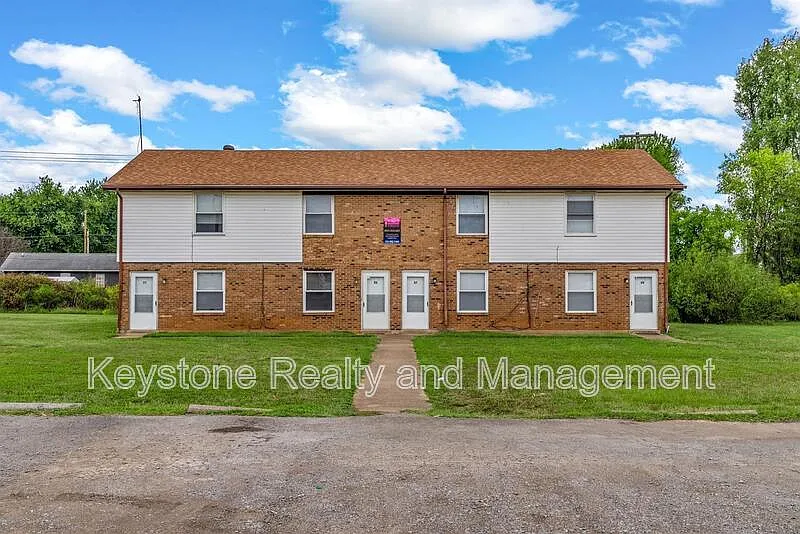 1070 Pembroke Oak Grove Rd #27