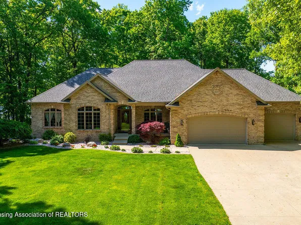 8840 W Lake Pointe Dr, Laingsburg, MI 48848