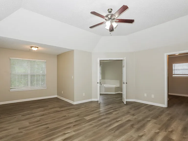 3948 English Valley Dr — Photo 10