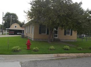 418 N Main St, Commerce, OK 74339