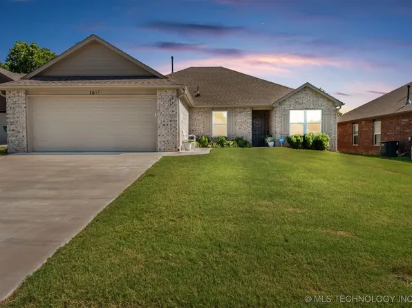 16 S Rosewood Cir, Sapulpa, OK 74066