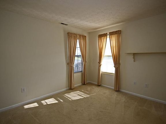 2nd image of 2505 Landings Way