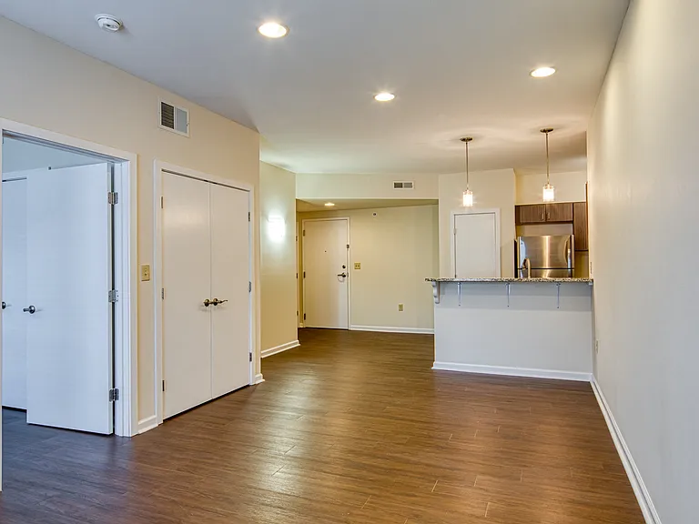 Gramercy Row Apartment Residences — Photo 9
