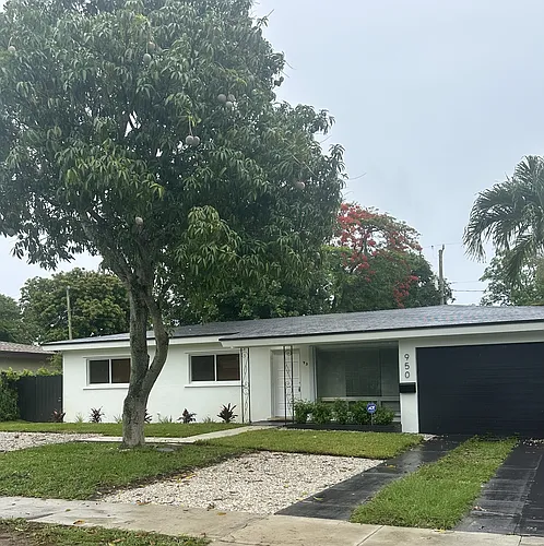 950 E Dayton Cir Photo 1