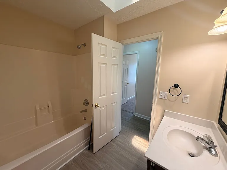 406B Hazelwood Dr — Photo 10