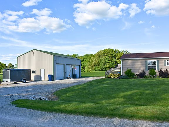 5th image of 7495 Meadowview Ln