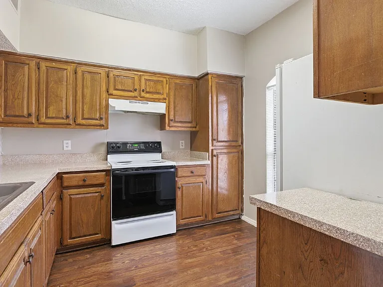 6324 Alissa Dr — Photo 14