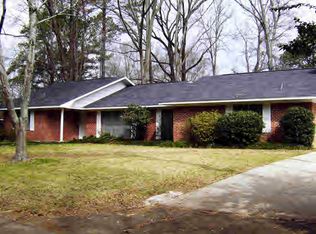 1406 Stokes Ave, McComb, MS 39648