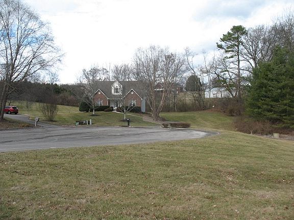 2nd image of 139 Settlers Ln