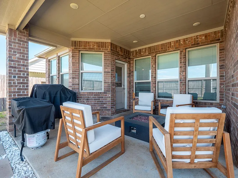 16431 Elkcreek Dr — Photo 22