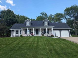 900 N Quail Ridge Cir, Vincennes, IN 47591
