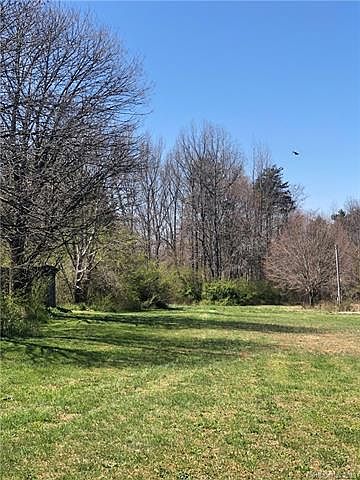 2nd image of 885 Barry Oak Rd