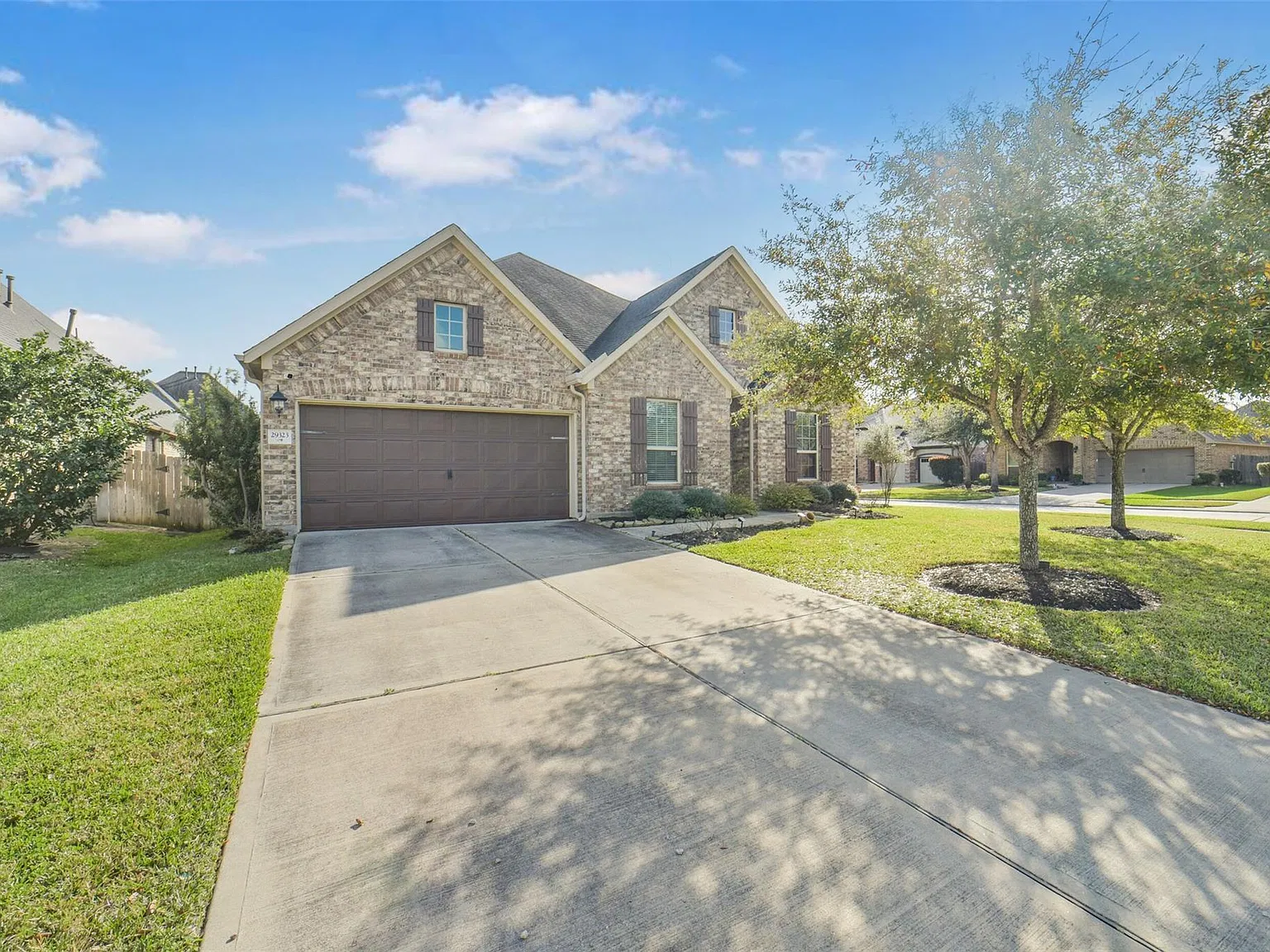 4 bed, 3.5 bath, 2570 sqft, $3,500 — Photo 2