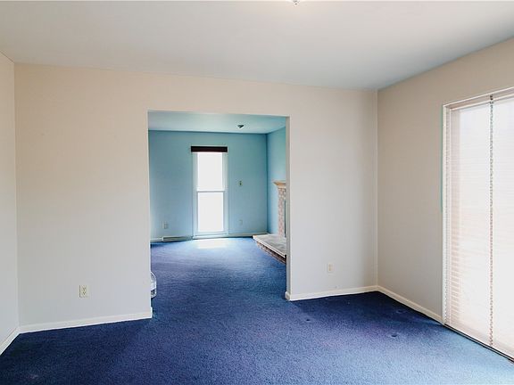 3rd image of 2173 Longwood Ct