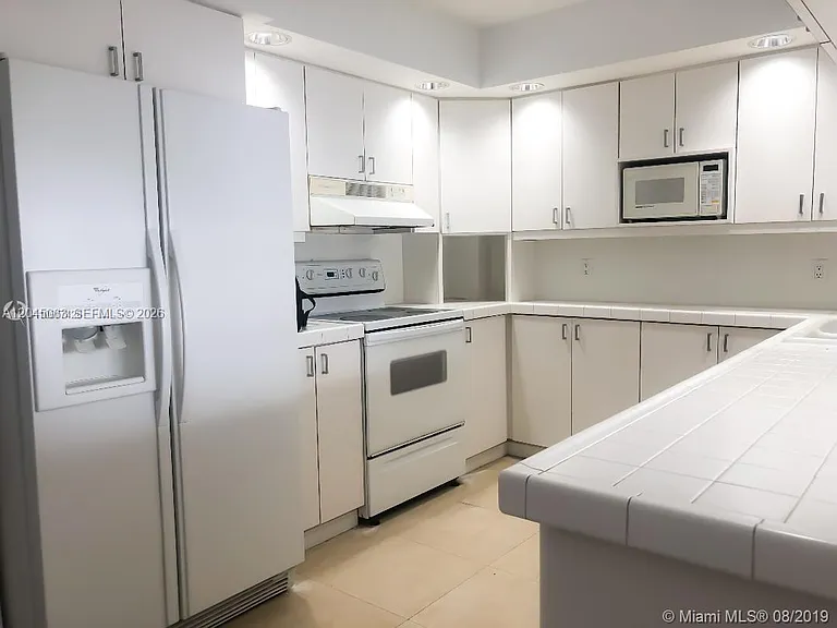 199 Ocean Lane Dr #505 — Photo 7