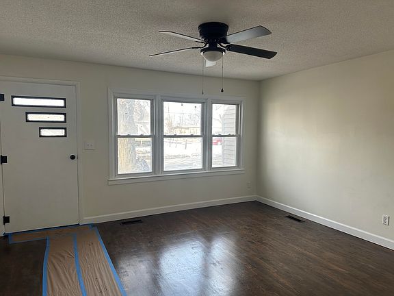 3rd image of 624 N Bond Ave