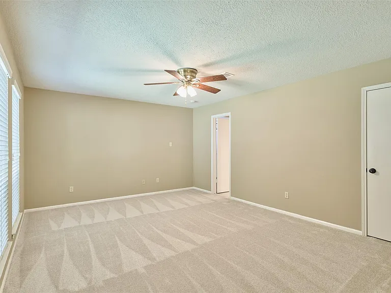 80 Rolling Hills Dr — Photo 25