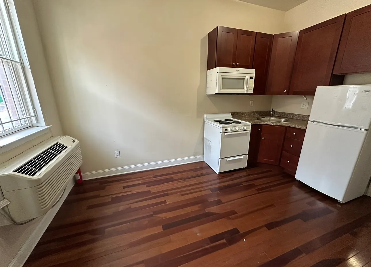 1 bed, 550 sqft, $1,000 — Photo 3