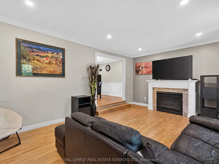 28 Wootten Way N — Photo 18