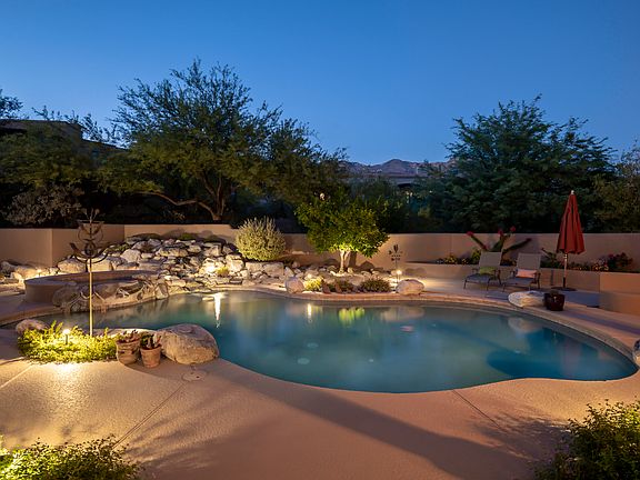 3rd image of 6270 N Paseo Valdear