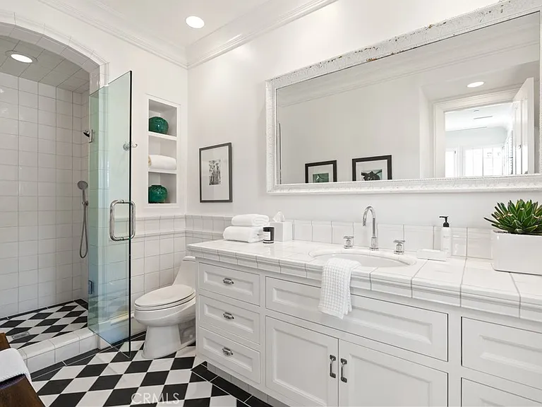 2411 Bayshore Dr — Photo 28