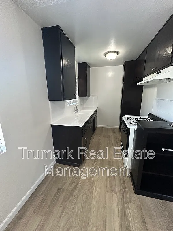 1 bed, 1.0 bath, $1,825 — Photo 1