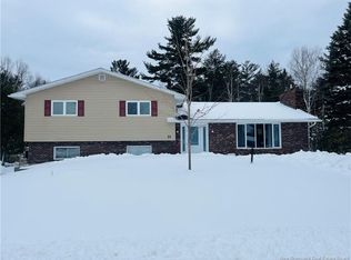 25 Howe Ct, Miramichi, NB E1V 5P4