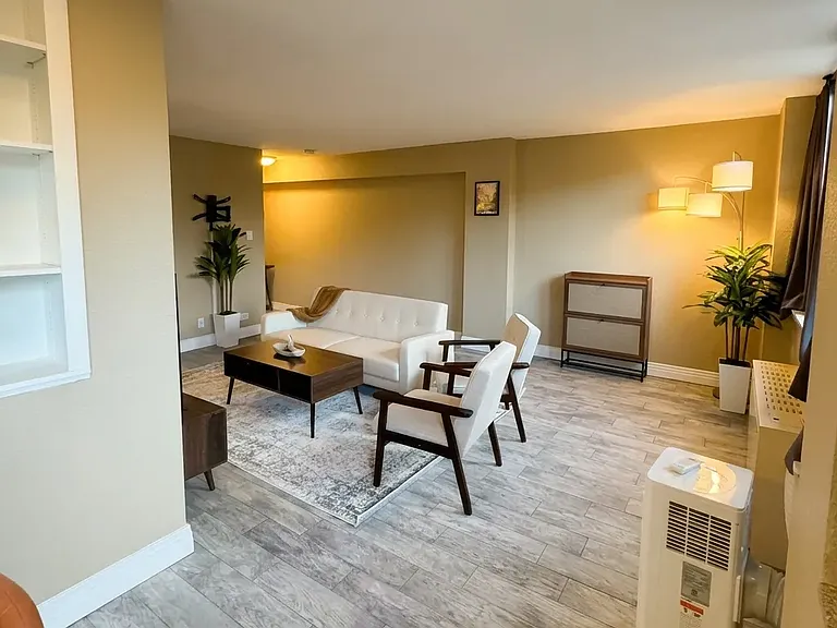 1196 N Grant St #308 — Photo 4