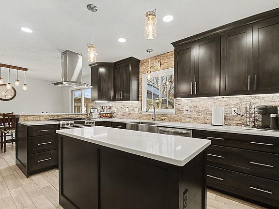 4th image of 51866 Columbine Dr