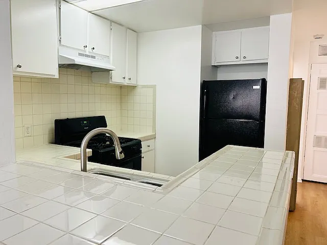 736 Bernard St #102 — Photo 3
