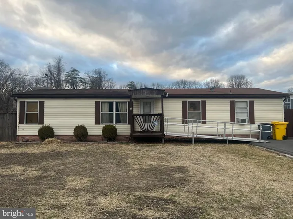 24 Chestnut Hill Ave, Severna Park, MD 21146