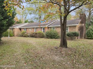 503 Castleton Dr, Hertford, NC 27944