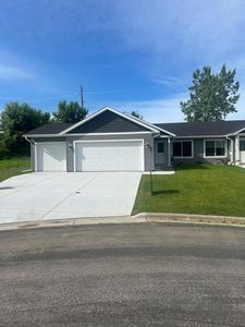 2010 E 20th St, Zumbrota, MN, 55992