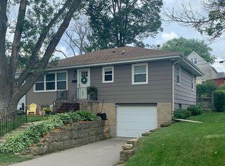 86 Collins St, Dubuque, IA 52001