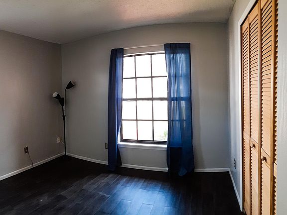 5th image of 1212 Gina Ct