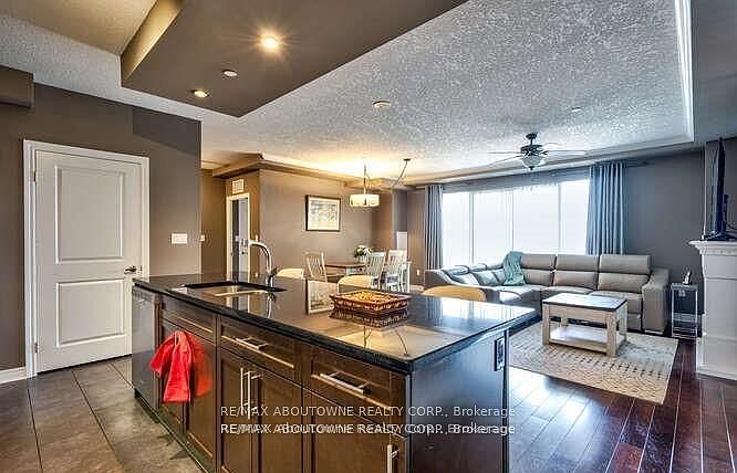 1st image of 330 Ridout St N #705