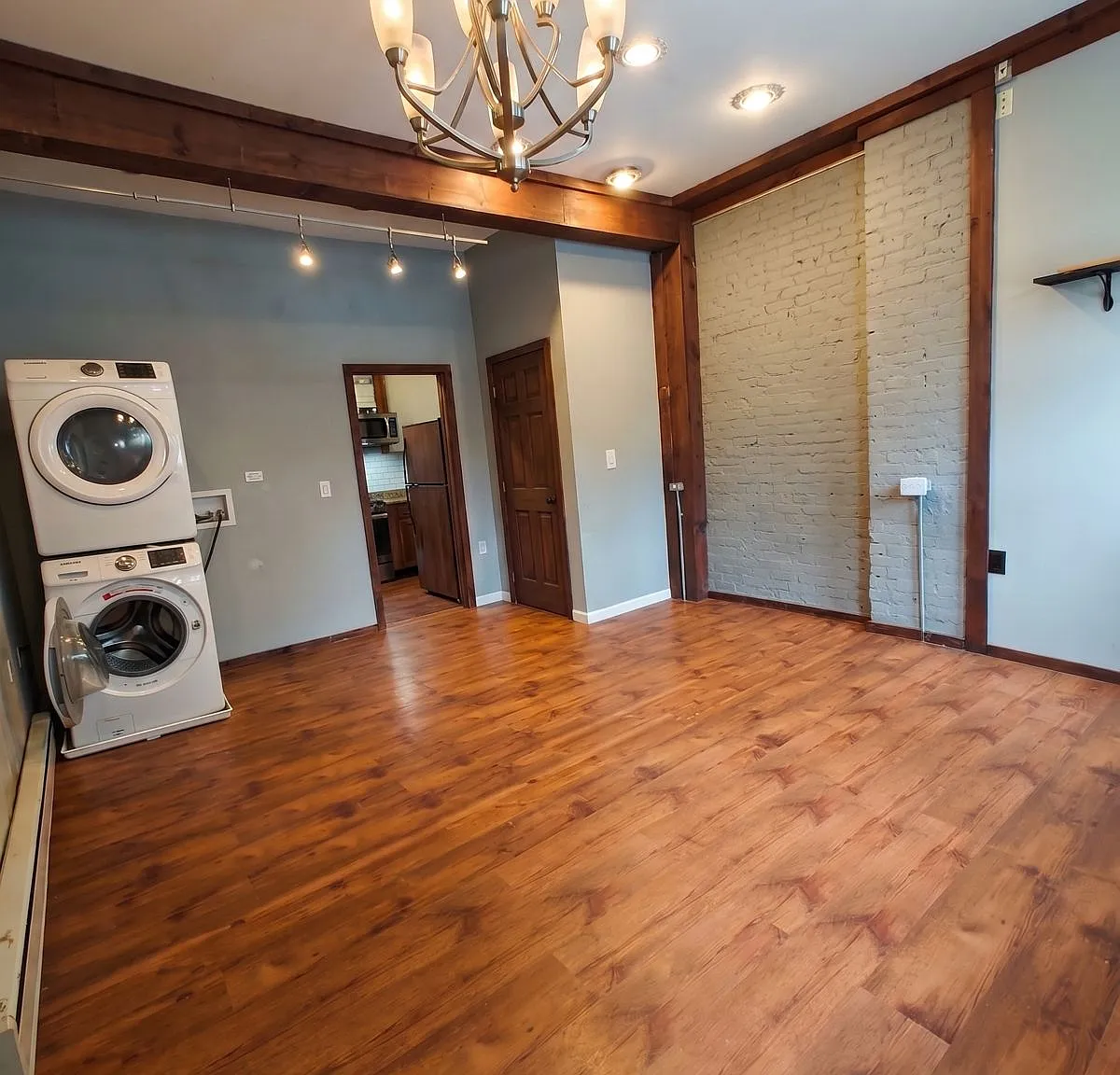 Studio, 700 sqft, $700 — Photo 1