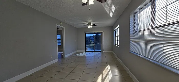 2 bed, 2.0 bath, 806 sqft, $1,500 — Photo 2