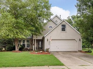 6283 Saddletree Dr, Zionsville, IN 46077