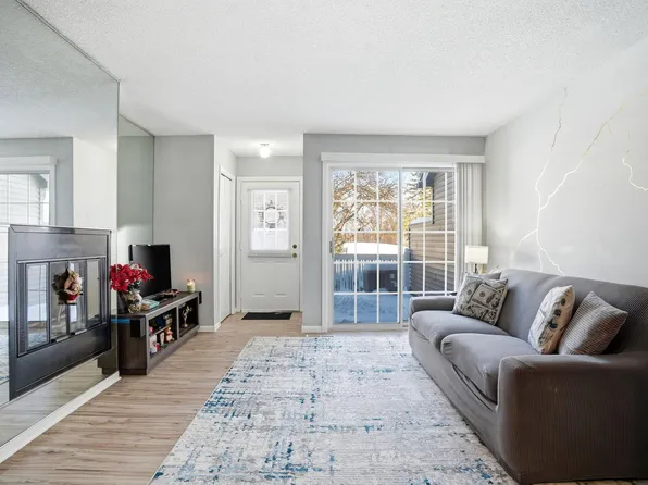 9905 Russell Ave N APT 2, Brooklyn Park, MN 55444