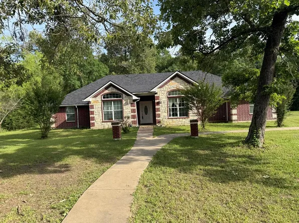 13860 Fm 645, Palestine, TX 75803