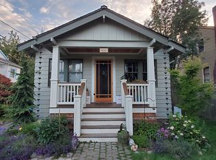 8041 17th Ave NE, Seattle, WA 98115