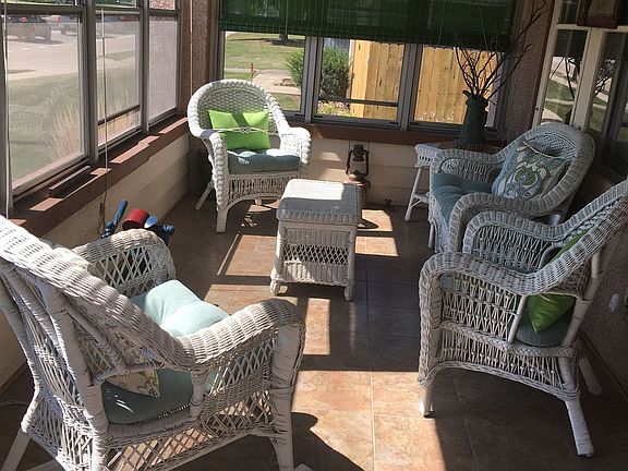 Three Season Front Porch