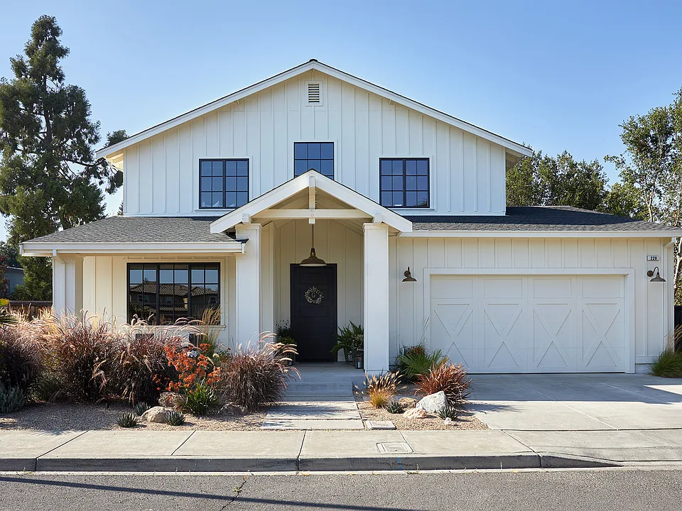 220 Ranch Ln
