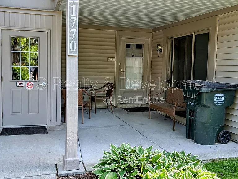 1770 Bristol Walk #C — Photo 2