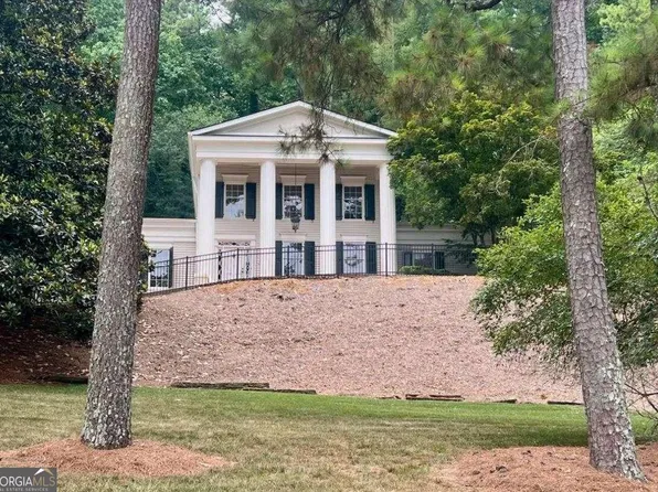 2525 Spalding Dr, Sandy Springs, GA 30350