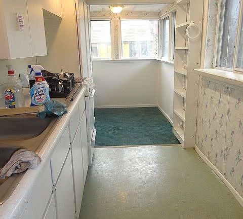 NEWLY REMODELED KITCHEN-B