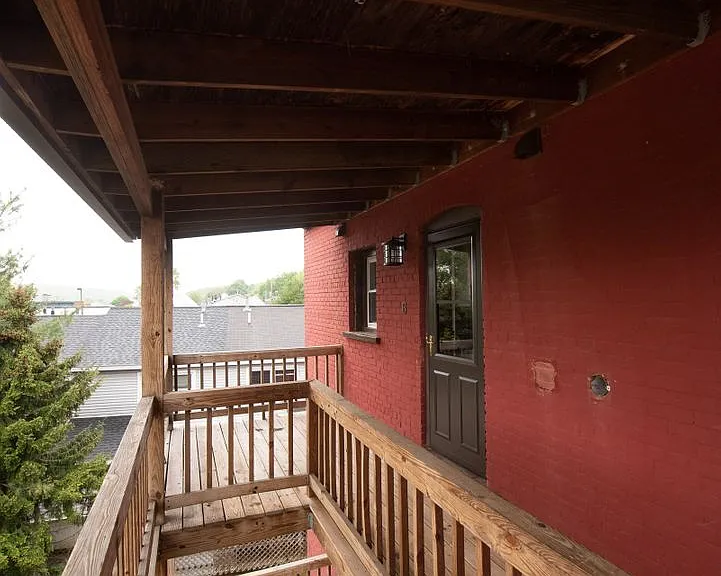 19 Warsaw Ave — Photo 21