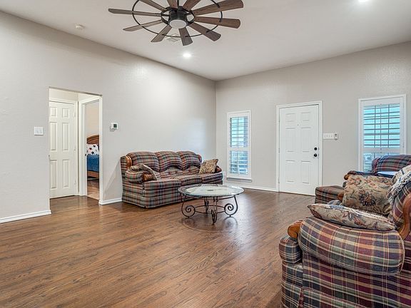 3rd image of 108 High Meadows Ct