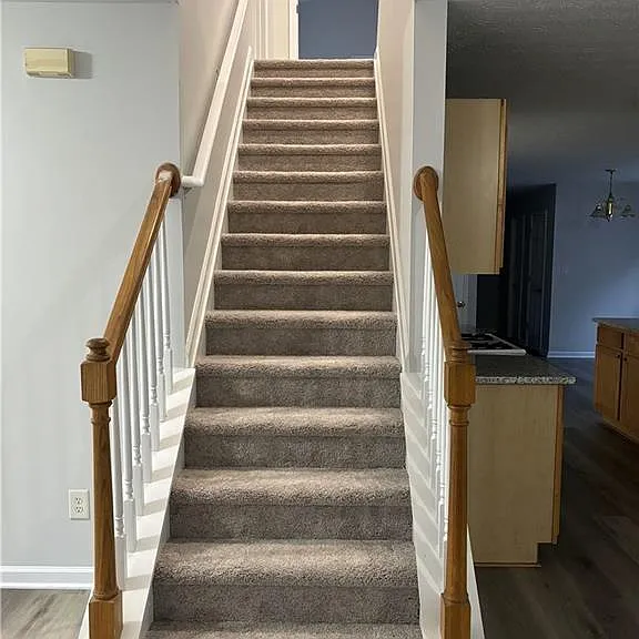 1564 Log Cabin Ln — Photo 2